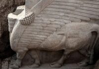 گاو بالدار ۲۷۰۰ ساله در حفاری‌های باستان‌شناسی در عراق از زیر خاک خارج شد