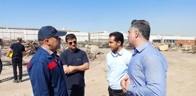 بازدید قائم‌مقام فولاد اکسین خوزستان از انبار ضایعات/تأکید بر ساماندهی سریع، رعایت نکات ایمنی و اجرای نظام آراستگی (۵S)