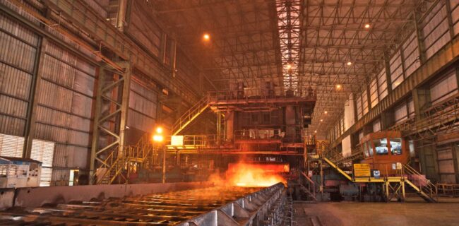 فولاد اکسین ثمره آرمان‌ های انقلاب در میدان تولید و خودکفایی